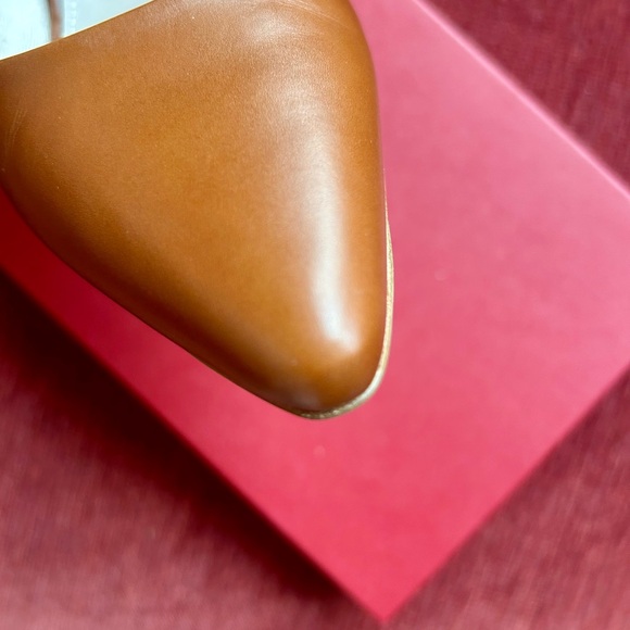 Salvatore Ferragamo Women's Brown Leather Heels. Size 9.5. - Picture 5 of 8